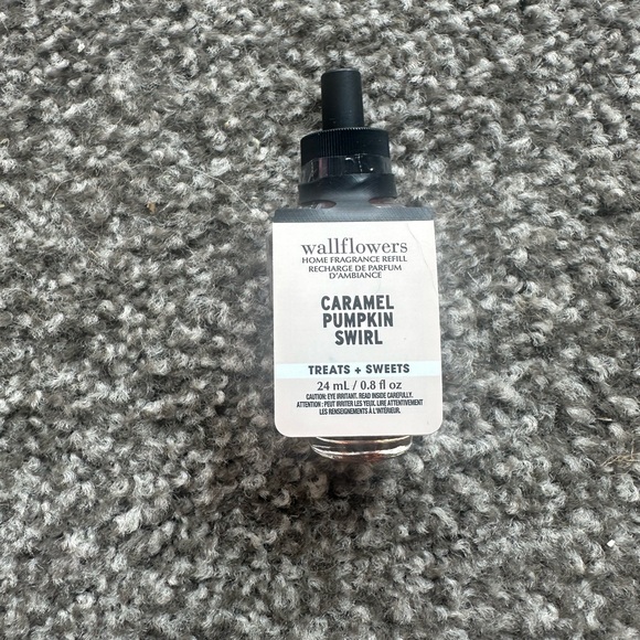 Bath & Body Works Other - Bath & Body Wallflower Caramel Pumpkin Swirl Fragrance Refill